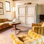 Borgo Sorbatti B&B 로로 피체노